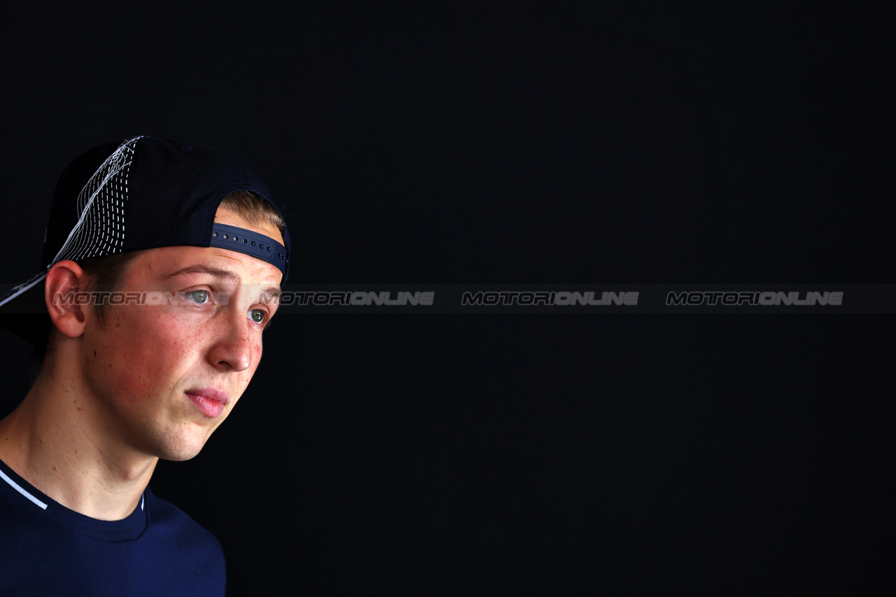 GP GIAPPONE, Liam Lawson (NZL) AlphaTauri.

21.09.2023. Formula 1 World Championship, Rd 17, Japanese Grand Prix, Suzuka, Japan, Preparation Day.

- www.xpbimages.com, EMail: requests@xpbimages.com © Copyright: Moy / XPB Images