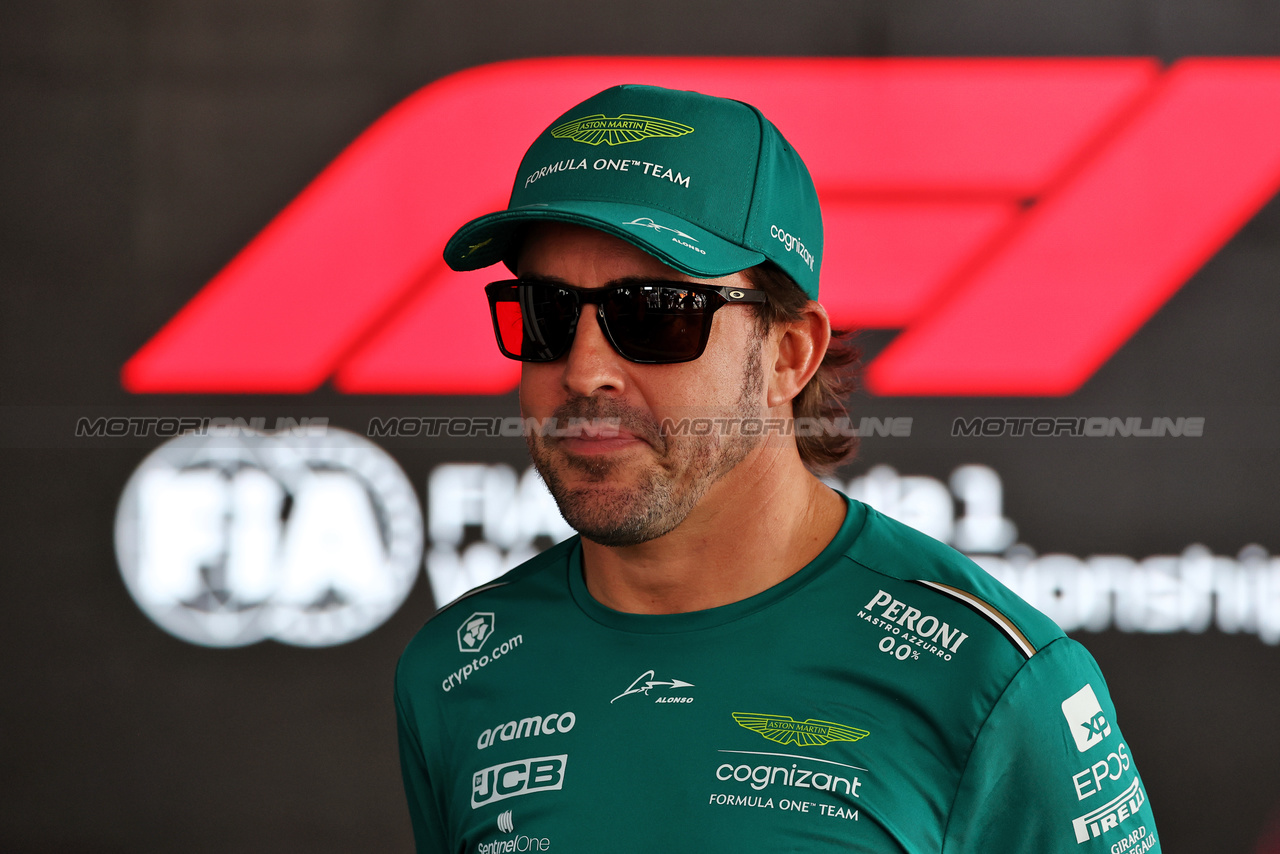 GP GIAPPONE, Fernando Alonso (ESP) Aston Martin F1 Team.

21.09.2023. Formula 1 World Championship, Rd 17, Japanese Grand Prix, Suzuka, Japan, Preparation Day.

- www.xpbimages.com, EMail: requests@xpbimages.com © Copyright: Moy / XPB Images