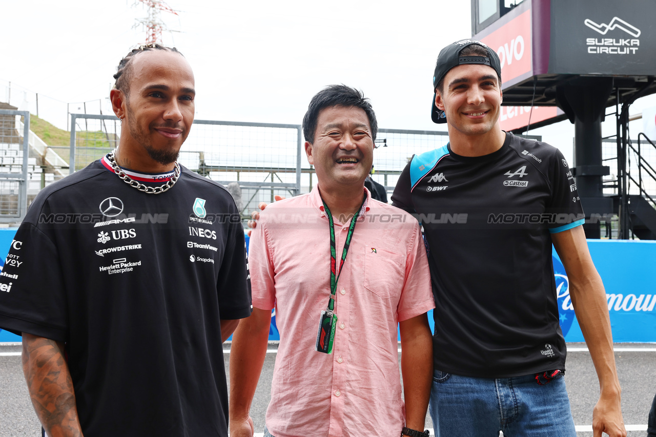 GP GIAPPONE, Lewis Hamilton (GBR) Mercedes AMG F1 (Left) e Esteban Ocon (FRA) Alpine F1 Team (Right).

21.09.2023. Formula 1 World Championship, Rd 17, Japanese Grand Prix, Suzuka, Japan, Preparation Day.

- www.xpbimages.com, EMail: requests@xpbimages.com © Copyright: Batchelor / XPB Images