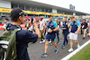 GP GIAPPONE, Logan Sargeant (USA) Williams Racing walks the circuit with Gaetan Jego, Williams Racing Gara Engineer, e Ben Jacobs (AUS) Williams Racing Personal Trainer.
21.09.2023. Formula 1 World Championship, Rd 17, Japanese Grand Prix, Suzuka, Japan, Preparation Day.
- www.xpbimages.com, EMail: requests@xpbimages.com © Copyright: Batchelor / XPB Images