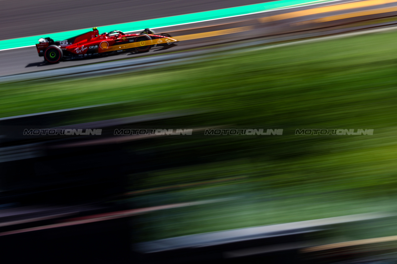 GP GIAPPONE, Carlos Sainz Jr (ESP), Ferrari 
23.09.2023. Formula 1 World Championship, Rd 17, Japanese Grand Prix, Suzuka, Japan, Qualifiche Day.
- www.xpbimages.com, EMail: requests@xpbimages.com © Copyright: Charniaux / XPB Images
