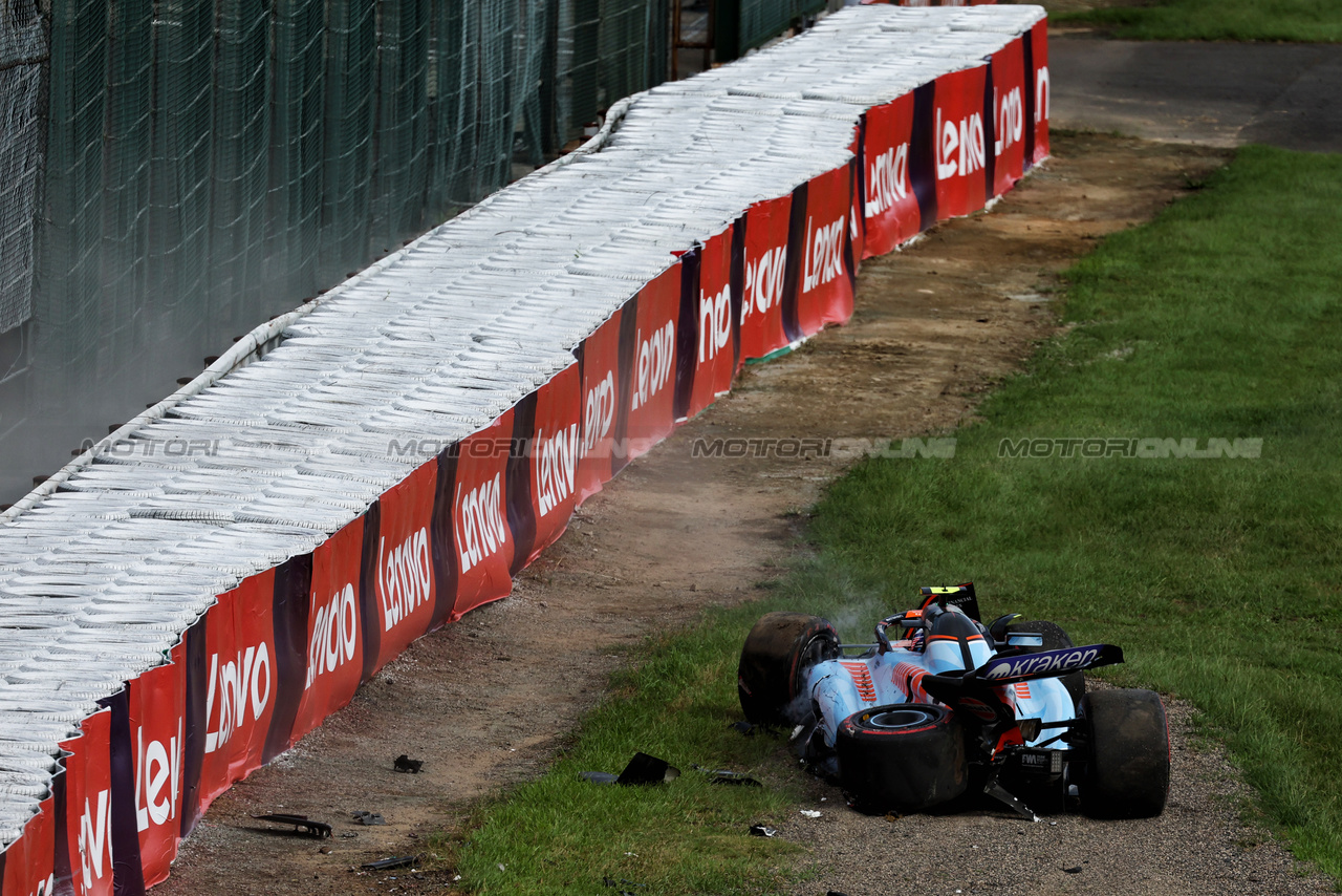 GP GIAPPONE, Logan Sargeant (USA) Williams Racing FW45 crashed in qualifying.

23.09.2023. Formula 1 World Championship, Rd 17, Japanese Grand Prix, Suzuka, Japan, Qualifiche Day.

- www.xpbimages.com, EMail: requests@xpbimages.com © Copyright: Moy / XPB Images