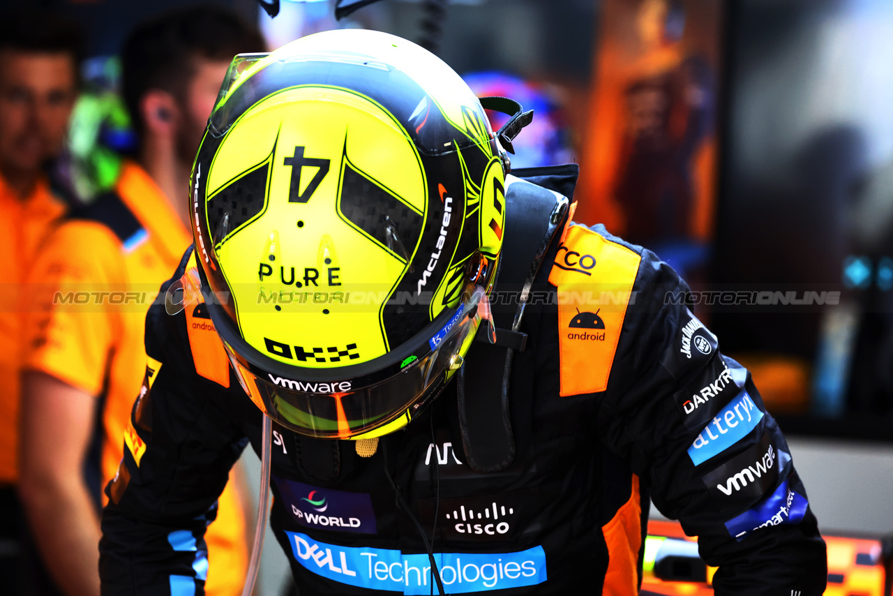 GP GIAPPONE, Lando Norris (GBR) McLaren MCL60.

23.09.2023. Formula 1 World Championship, Rd 17, Japanese Grand Prix, Suzuka, Japan, Qualifiche Day.

- www.xpbimages.com, EMail: requests@xpbimages.com © Copyright: Batchelor / XPB Images