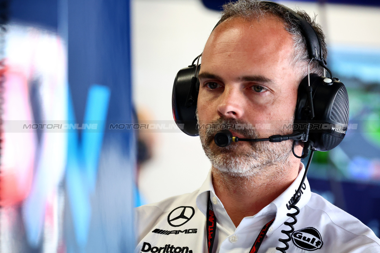 GP GIAPPONE, James Urwin (GBR) Williams Racing Gara Engineer.

23.09.2023. Formula 1 World Championship, Rd 17, Japanese Grand Prix, Suzuka, Japan, Qualifiche Day.

- www.xpbimages.com, EMail: requests@xpbimages.com © Copyright: Batchelor / XPB Images