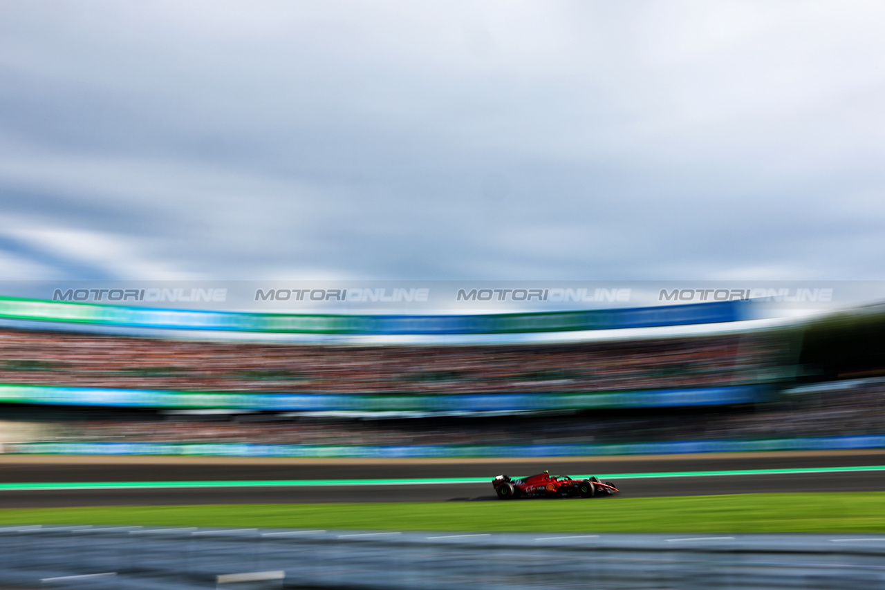GP GIAPPONE, Carlos Sainz Jr (ESP) Ferrari SF-23.

23.09.2023. Formula 1 World Championship, Rd 17, Japanese Grand Prix, Suzuka, Japan, Qualifiche Day.

- www.xpbimages.com, EMail: requests@xpbimages.com © Copyright: Charniaux / XPB Images