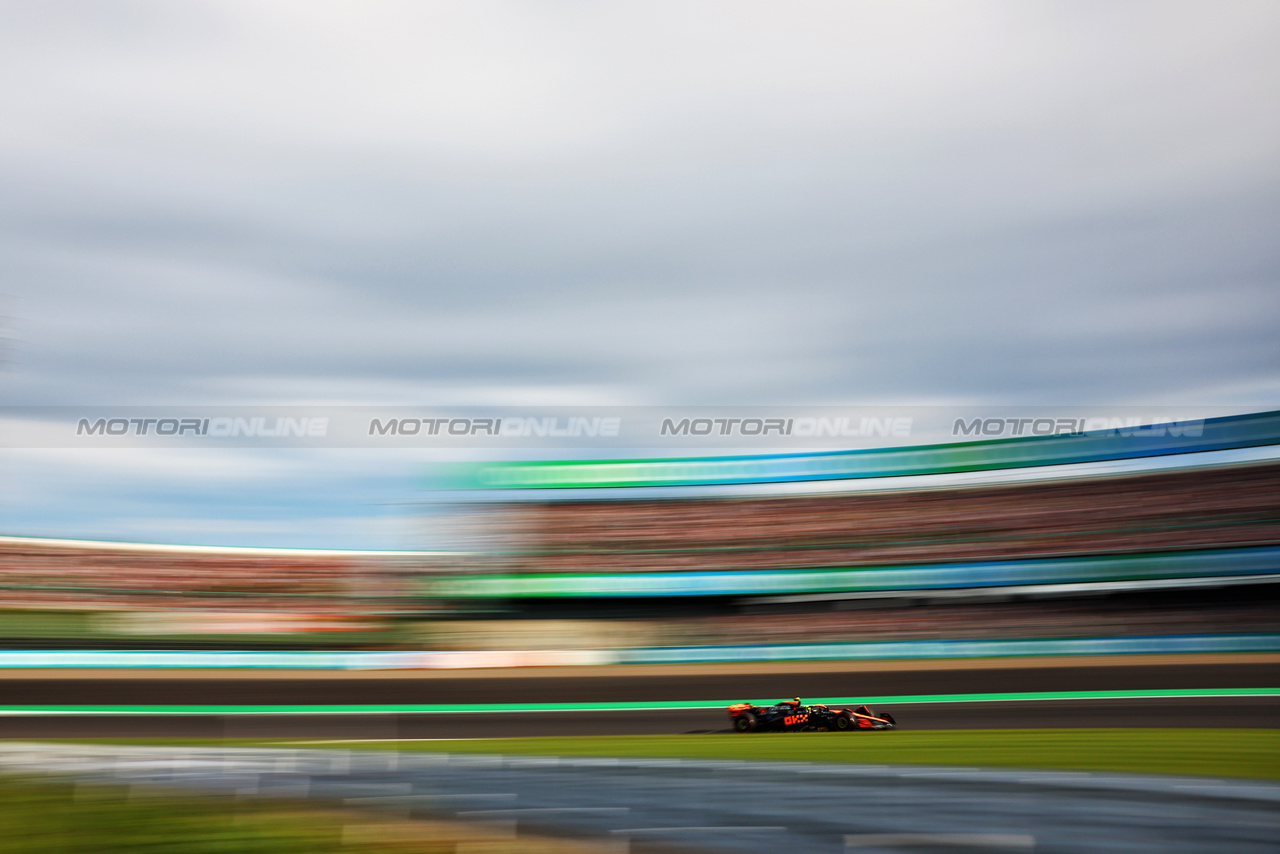 GP GIAPPONE, Lando Norris (GBR) McLaren MCL60.

23.09.2023. Formula 1 World Championship, Rd 17, Japanese Grand Prix, Suzuka, Japan, Qualifiche Day.

- www.xpbimages.com, EMail: requests@xpbimages.com © Copyright: Charniaux / XPB Images