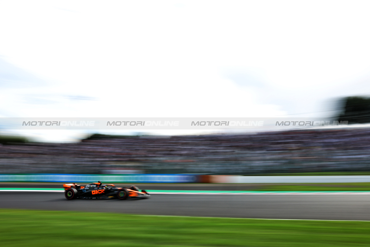 GP GIAPPONE, Oscar Piastri (AUS) McLaren MCL60.

23.09.2023. Formula 1 World Championship, Rd 17, Japanese Grand Prix, Suzuka, Japan, Qualifiche Day.

- www.xpbimages.com, EMail: requests@xpbimages.com © Copyright: Charniaux / XPB Images