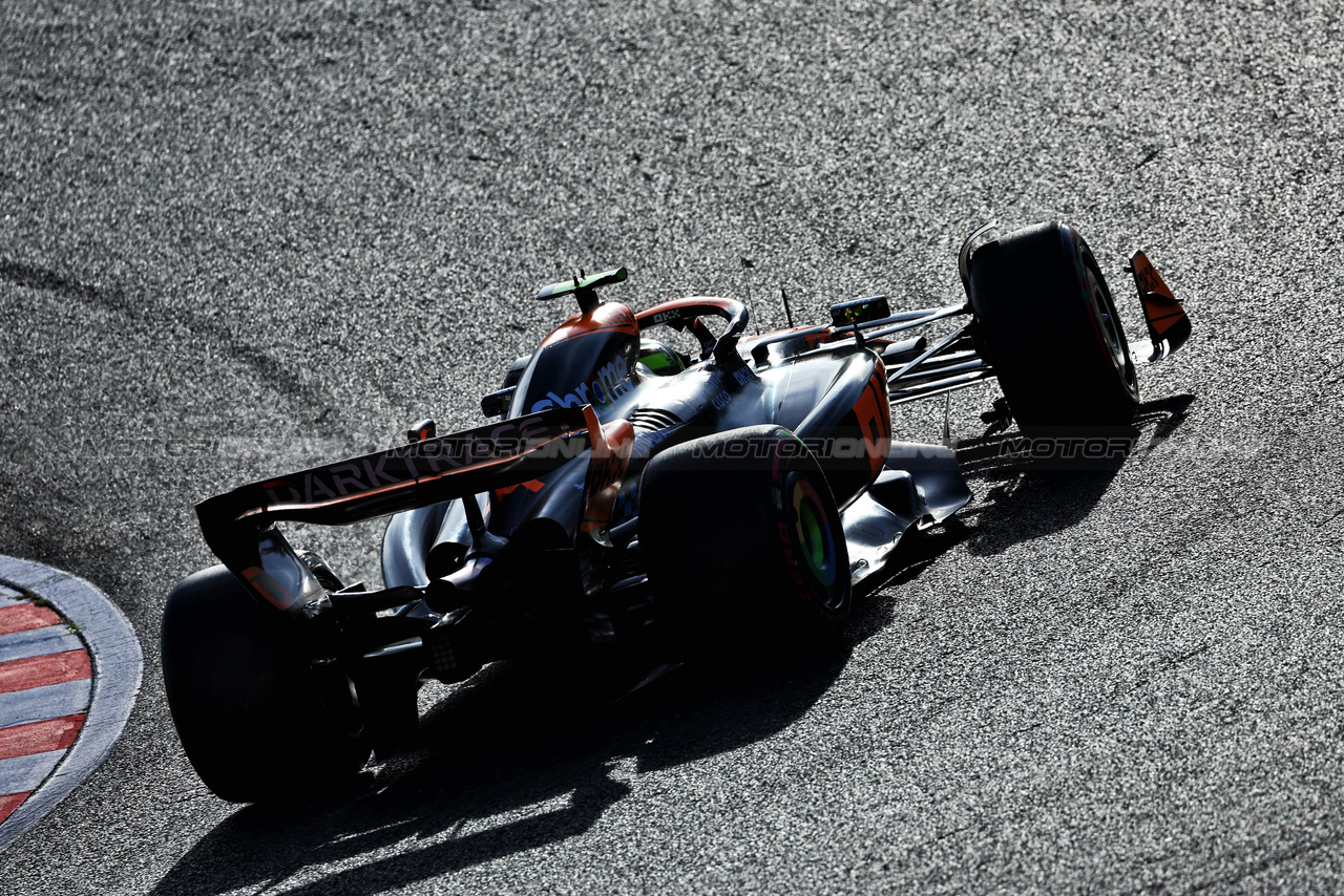 GP GIAPPONE, Lando Norris (GBR) McLaren MCL60.

23.09.2023. Formula 1 World Championship, Rd 17, Japanese Grand Prix, Suzuka, Japan, Qualifiche Day.

 - www.xpbimages.com, EMail: requests@xpbimages.com © Copyright: Coates / XPB Images