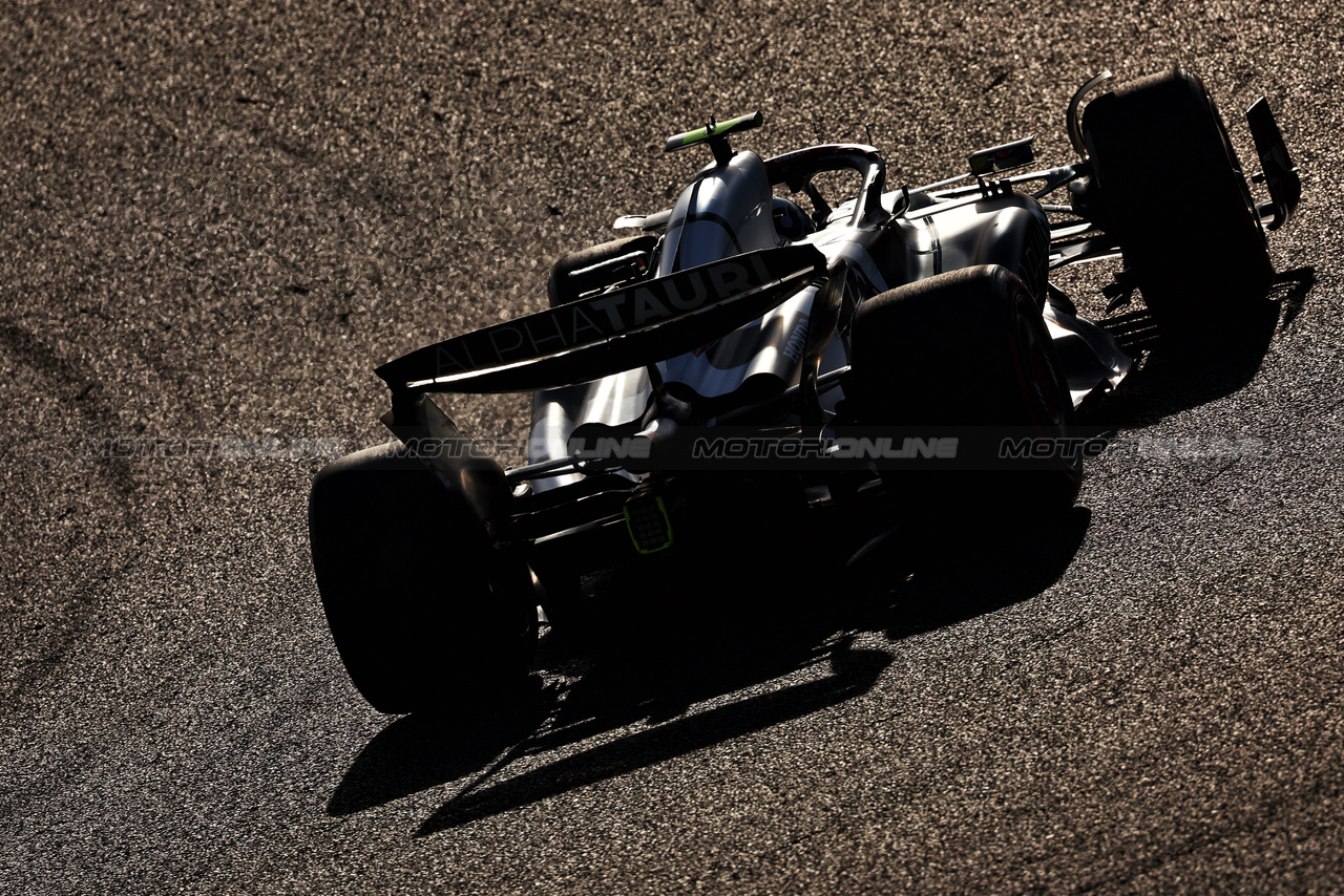 GP GIAPPONE, Yuki Tsunoda (JPN) AlphaTauri AT04.

23.09.2023. Formula 1 World Championship, Rd 17, Japanese Grand Prix, Suzuka, Japan, Qualifiche Day.

 - www.xpbimages.com, EMail: requests@xpbimages.com © Copyright: Coates / XPB Images