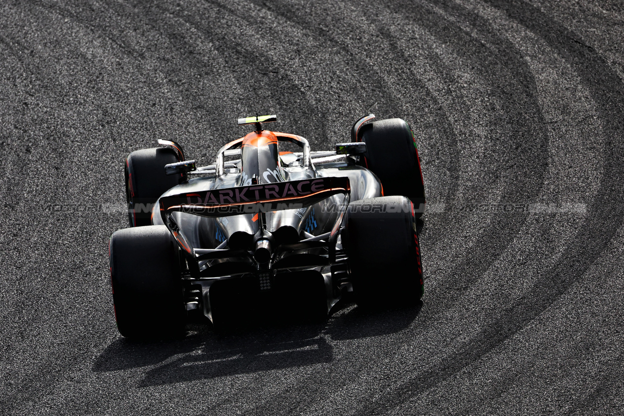 GP GIAPPONE, Lando Norris (GBR) McLaren MCL60.

23.09.2023. Formula 1 World Championship, Rd 17, Japanese Grand Prix, Suzuka, Japan, Qualifiche Day.

 - www.xpbimages.com, EMail: requests@xpbimages.com © Copyright: Coates / XPB Images