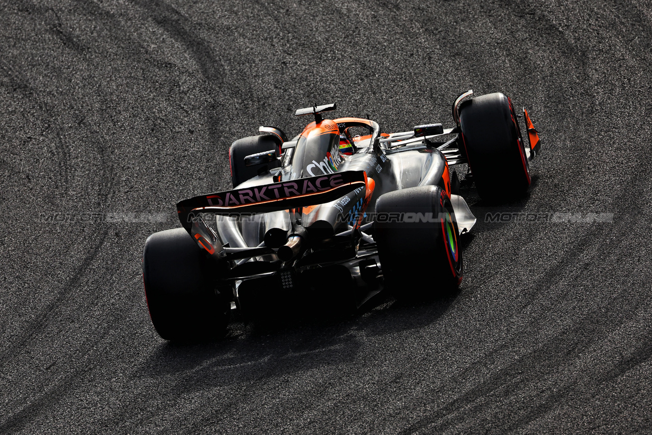GP GIAPPONE, Oscar Piastri (AUS) McLaren MCL60.

23.09.2023. Formula 1 World Championship, Rd 17, Japanese Grand Prix, Suzuka, Japan, Qualifiche Day.

 - www.xpbimages.com, EMail: requests@xpbimages.com © Copyright: Coates / XPB Images