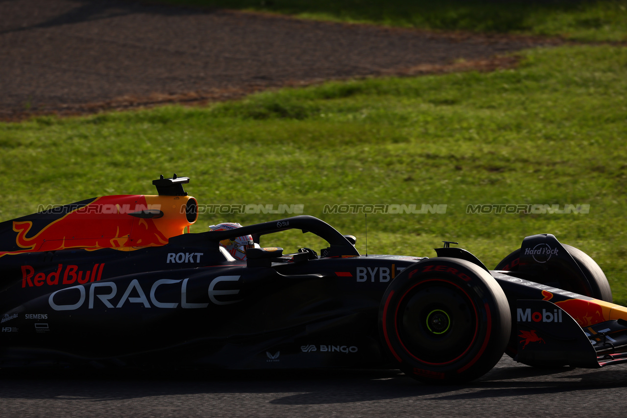GP GIAPPONE, Max Verstappen (NLD) Red Bull Racing RB19.

23.09.2023. Formula 1 World Championship, Rd 17, Japanese Grand Prix, Suzuka, Japan, Qualifiche Day.

 - www.xpbimages.com, EMail: requests@xpbimages.com © Copyright: Coates / XPB Images