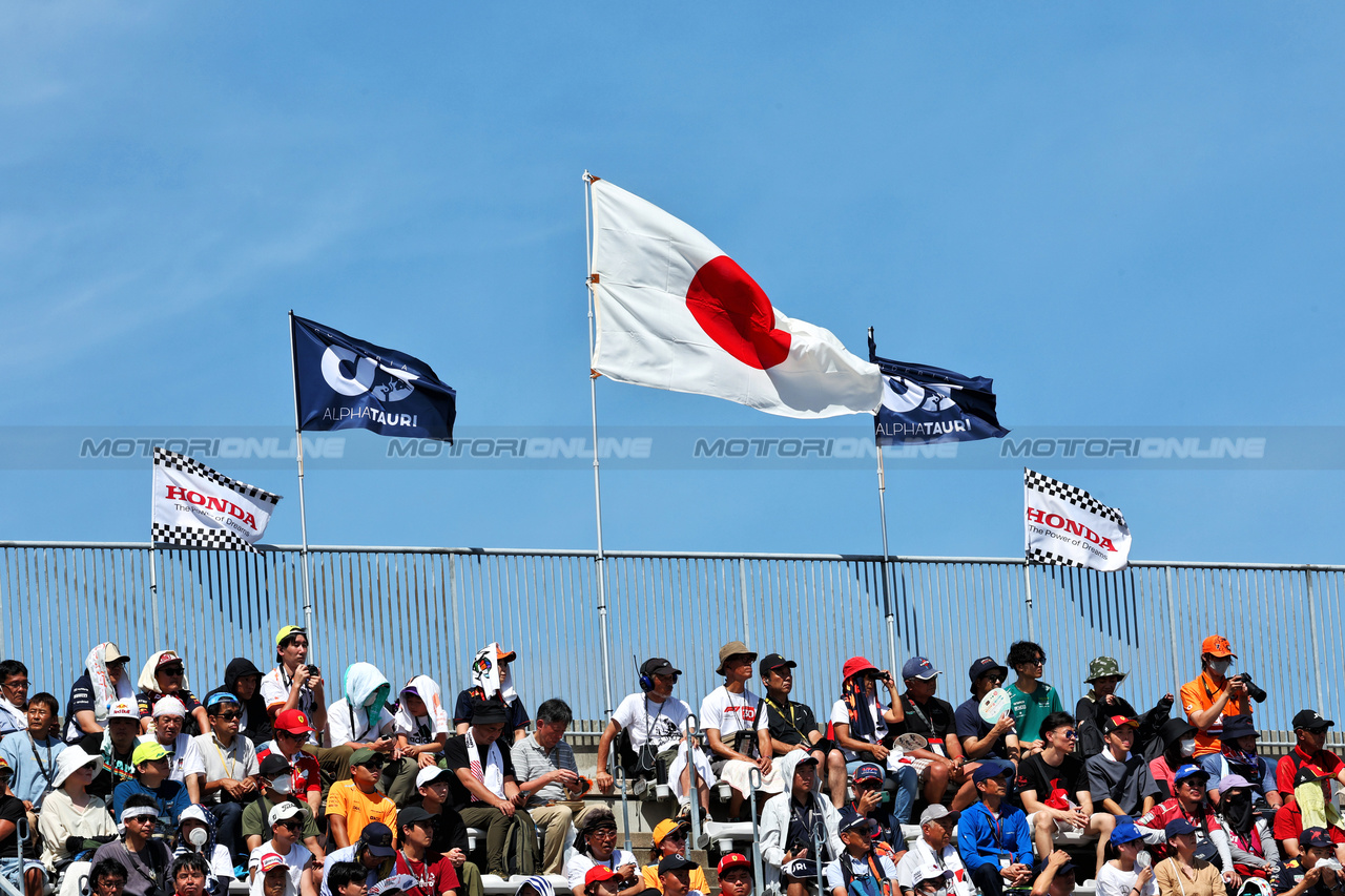 GP GIAPPONE, Circuit Atmosfera - fans in the grandstand.

23.09.2023. Formula 1 World Championship, Rd 17, Japanese Grand Prix, Suzuka, Japan, Qualifiche Day.

- www.xpbimages.com, EMail: requests@xpbimages.com © Copyright: Moy / XPB Images