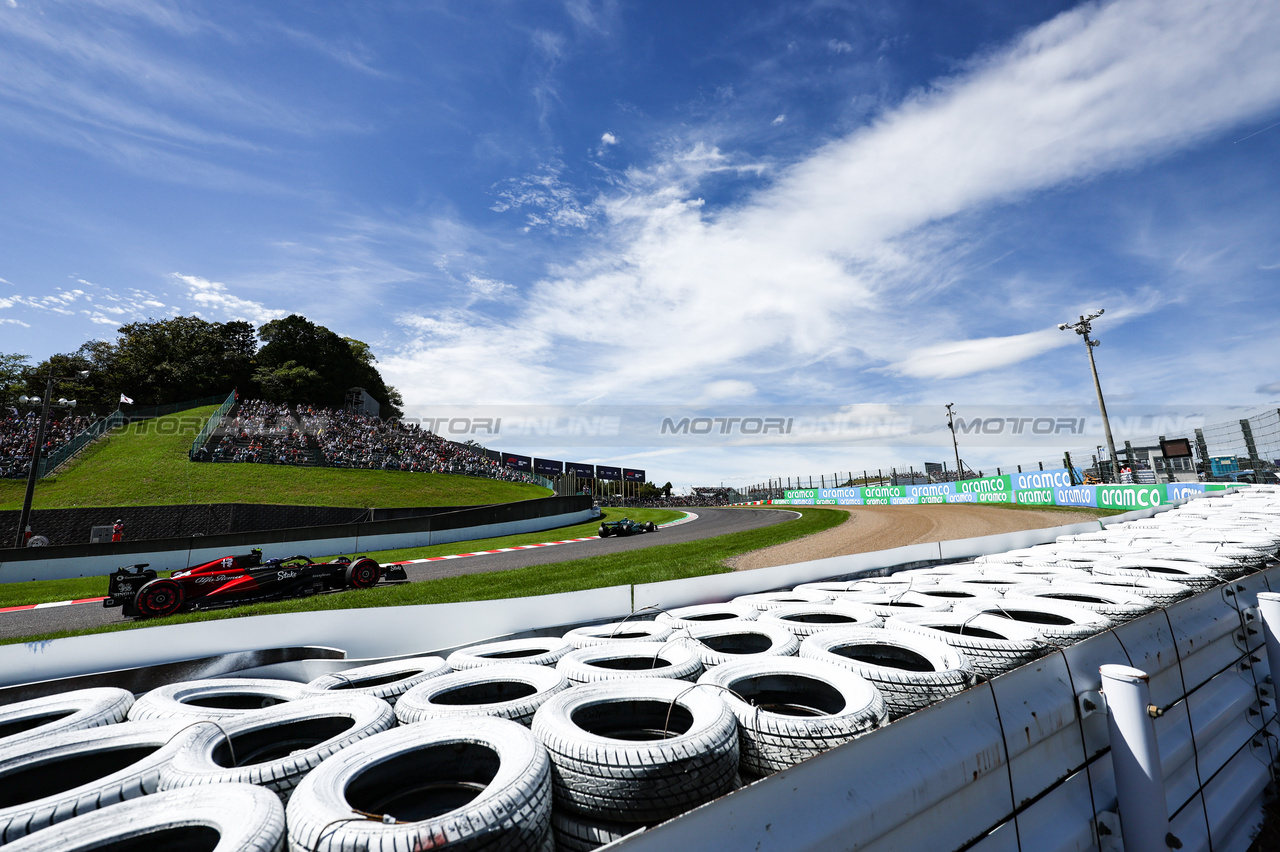 GP GIAPPONE, Guanyu Zhou (CHI), Alfa Romeo Racing 
23.09.2023. Formula 1 World Championship, Rd 17, Japanese Grand Prix, Suzuka, Japan, Qualifiche Day.
- www.xpbimages.com, EMail: requests@xpbimages.com © Copyright: Charniaux / XPB Images