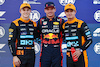 GP GIAPPONE, Qualifiche top three in parc ferme (L to R): Oscar Piastri (AUS) McLaren, second; Max Verstappen (NLD) Red Bull Racing, pole position; Lando Norris (GBR) McLaren, third.
23.09.2023. Formula 1 World Championship, Rd 17, Japanese Grand Prix, Suzuka, Japan, Qualifiche Day.
- www.xpbimages.com, EMail: requests@xpbimages.com © Copyright: Batchelor / XPB Images