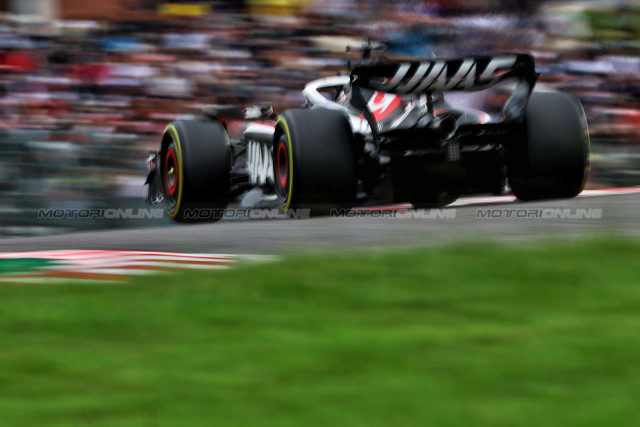 GP GIAPPONE, Kevin Magnussen (DEN) Haas VF-23.

22.09.2023. Formula 1 World Championship, Rd 17, Japanese Grand Prix, Suzuka, Japan, Practice Day.

 - www.xpbimages.com, EMail: requests@xpbimages.com © Copyright: Coates / XPB Images