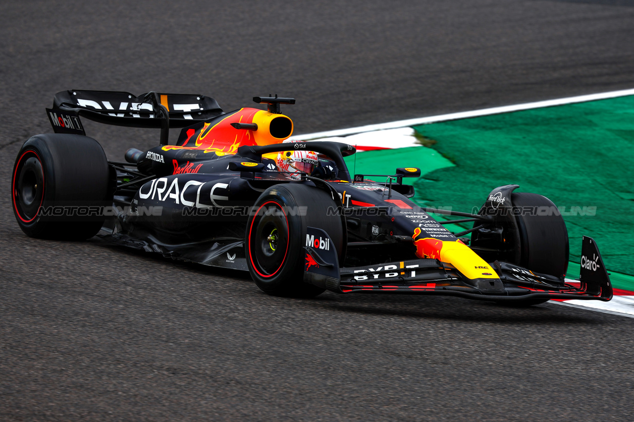 GP GIAPPONE, Max Verstappen (NLD), Red Bull Racing 
22.09.2023. Formula 1 World Championship, Rd 17, Japanese Grand Prix, Suzuka, Japan, Practice Day.
- www.xpbimages.com, EMail: requests@xpbimages.com © Copyright: Charniaux / XPB Images
