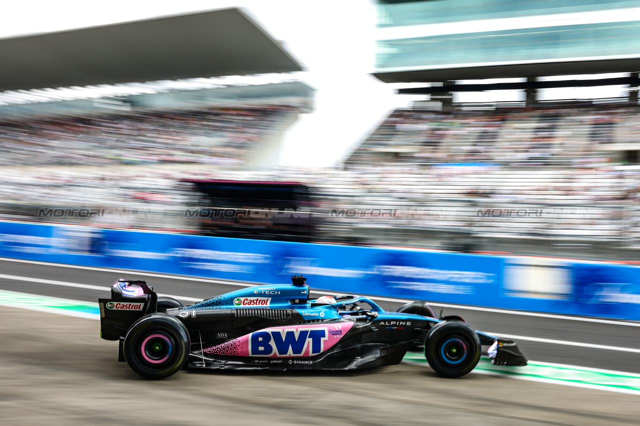 GP GIAPPONE, Esteban Ocon (FRA), Alpine F1 Team 
22.09.2023. Formula 1 World Championship, Rd 17, Japanese Grand Prix, Suzuka, Japan, Practice Day.
- www.xpbimages.com, EMail: requests@xpbimages.com © Copyright: Charniaux / XPB Images