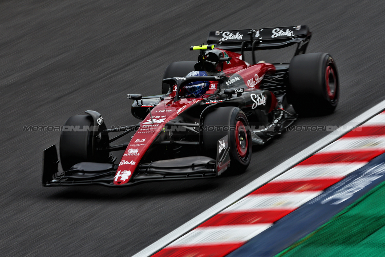 GP GIAPPONE, Zhou Guanyu (CHN) Alfa Romeo F1 Team C43.

22.09.2023. Formula 1 World Championship, Rd 17, Japanese Grand Prix, Suzuka, Japan, Practice Day.

 - www.xpbimages.com, EMail: requests@xpbimages.com © Copyright: Coates / XPB Images