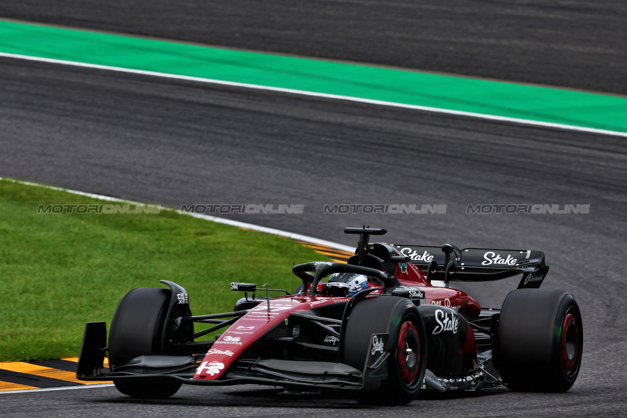 GP GIAPPONE, Valtteri Bottas (FIN) Alfa Romeo F1 Team C43.

22.09.2023. Formula 1 World Championship, Rd 17, Japanese Grand Prix, Suzuka, Japan, Practice Day.

- www.xpbimages.com, EMail: requests@xpbimages.com © Copyright: Batchelor / XPB Images