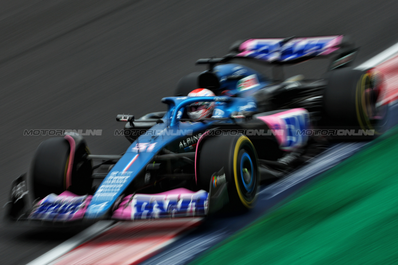 GP GIAPPONE, Esteban Ocon (FRA) Alpine F1 Team A523.

22.09.2023. Formula 1 World Championship, Rd 17, Japanese Grand Prix, Suzuka, Japan, Practice Day.

 - www.xpbimages.com, EMail: requests@xpbimages.com © Copyright: Coates / XPB Images