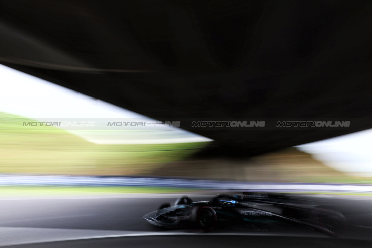 GP GIAPPONE, George Russell (GBR) Mercedes AMG F1 W14.

22.09.2023. Formula 1 World Championship, Rd 17, Japanese Grand Prix, Suzuka, Japan, Practice Day.

 - www.xpbimages.com, EMail: requests@xpbimages.com © Copyright: Coates / XPB Images