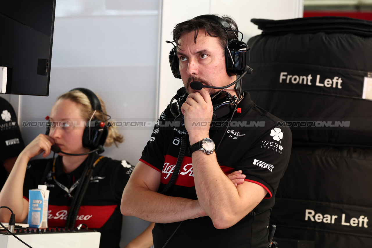 GP GIAPPONE, James Key (GBR) Alfa Romeo F1 Team Technical Director.

22.09.2023. Formula 1 World Championship, Rd 17, Japanese Grand Prix, Suzuka, Japan, Practice Day.

- www.xpbimages.com, EMail: requests@xpbimages.com © Copyright: Moy / XPB Images