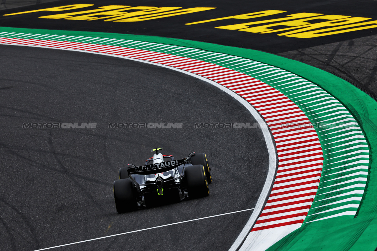 GP GIAPPONE, Liam Lawson (NZL) AlphaTauri AT04.

22.09.2023. Formula 1 World Championship, Rd 17, Japanese Grand Prix, Suzuka, Japan, Practice Day.

- www.xpbimages.com, EMail: requests@xpbimages.com © Copyright: Moy / XPB Images