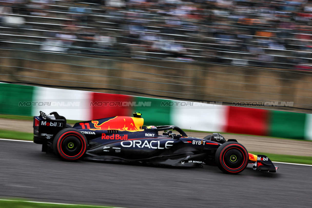GP GIAPPONE, Sergio Perez (MEX) Red Bull Racing RB19.

22.09.2023. Formula 1 World Championship, Rd 17, Japanese Grand Prix, Suzuka, Japan, Practice Day.

- www.xpbimages.com, EMail: requests@xpbimages.com © Copyright: Moy / XPB Images