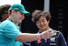 GP GIAPPONE, Yuki Tsunoda (JPN) AlphaTauri with fan.
22.09.2023. Formula 1 World Championship, Rd 17, Japanese Grand Prix, Suzuka, Japan, Practice Day.
- www.xpbimages.com, EMail: requests@xpbimages.com © Copyright: Moy / XPB Images