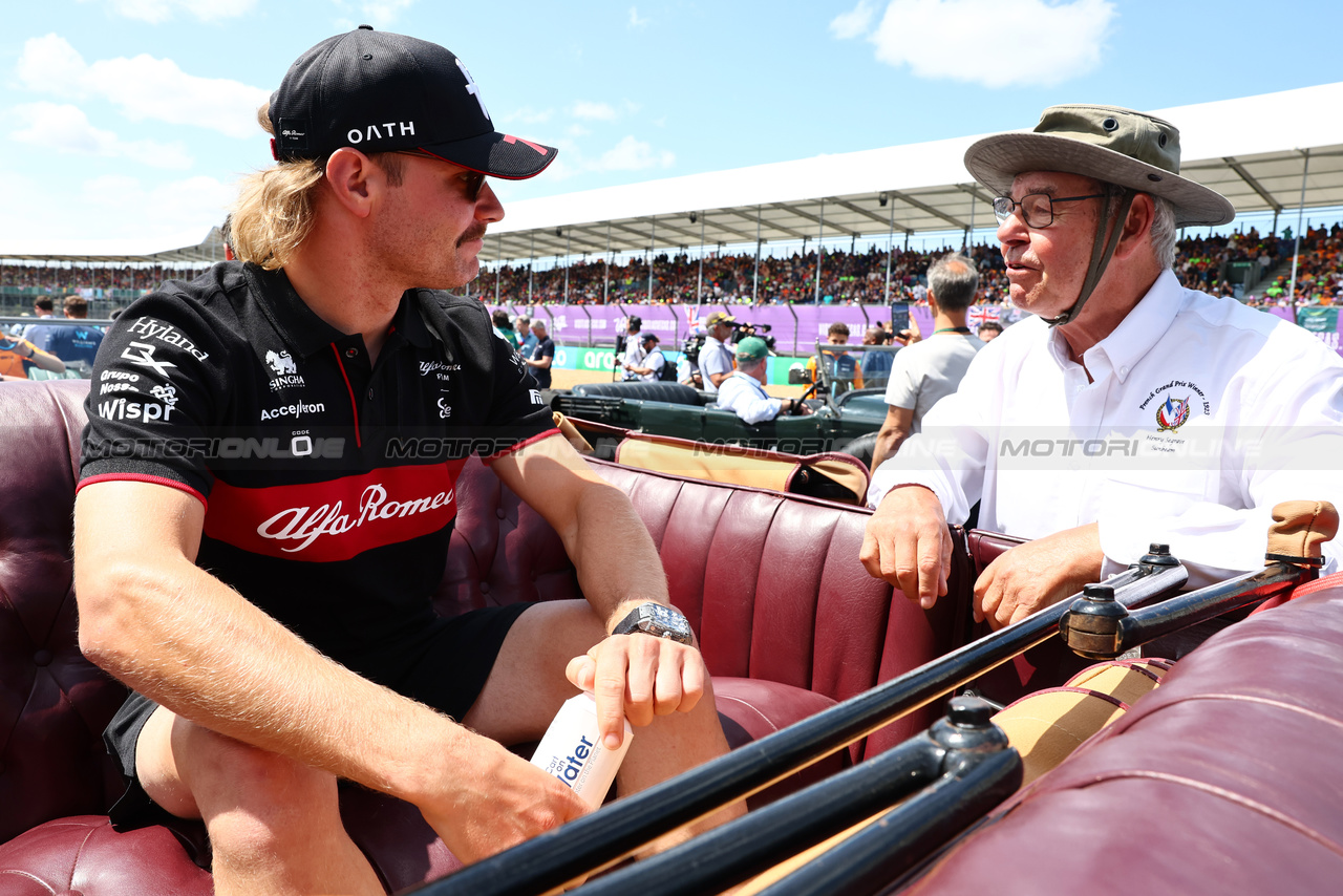 GP GRAN BRETAGNA, Valtteri Bottas (FIN) Alfa Romeo F1 Team on the drivers' parade.

09.07.2023. Formula 1 World Championship, Rd 11, British Grand Prix, Silverstone, England, Gara Day.

- www.xpbimages.com, EMail: requests@xpbimages.com © Copyright: Batchelor / XPB Images