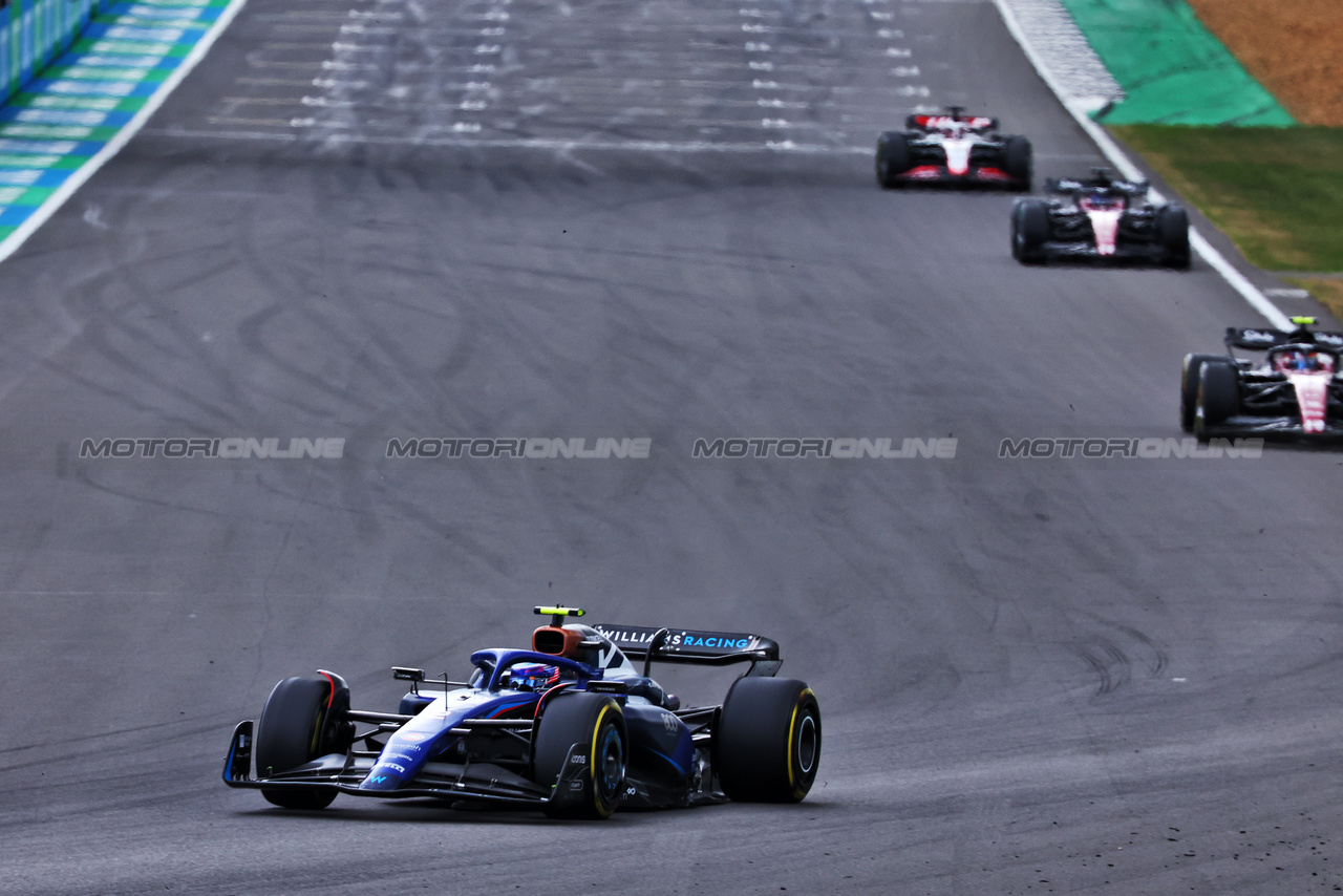 GP GRAN BRETAGNA, Logan Sargeant (USA) Williams Racing FW45.

09.07.2023. Formula 1 World Championship, Rd 11, British Grand Prix, Silverstone, England, Gara Day.

- www.xpbimages.com, EMail: requests@xpbimages.com © Copyright: Batchelor / XPB Images