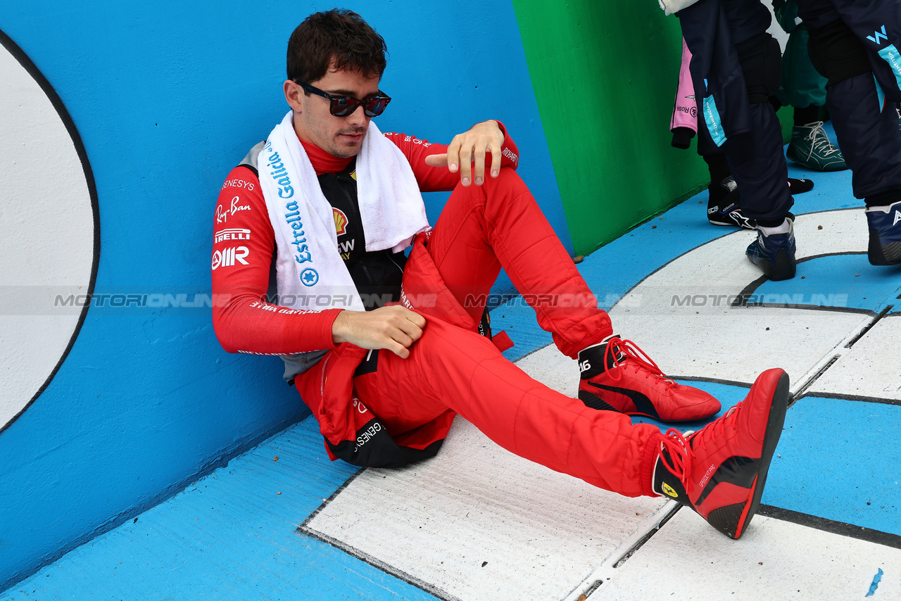 GP GRAN BRETAGNA, Charles Leclerc (MON) Ferrari on the grid.

09.07.2023. Formula 1 World Championship, Rd 11, British Grand Prix, Silverstone, England, Gara Day.

- www.xpbimages.com, EMail: requests@xpbimages.com © Copyright: Batchelor / XPB Images