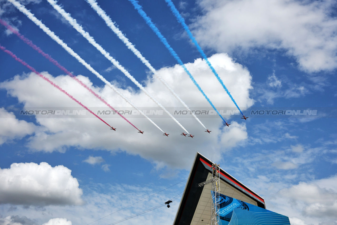 GP GRAN BRETAGNA, griglia Atmosfera - Red Arrows.

09.07.2023. Formula 1 World Championship, Rd 11, British Grand Prix, Silverstone, England, Gara Day.

- www.xpbimages.com, EMail: requests@xpbimages.com © Copyright: Bearne / XPB Images