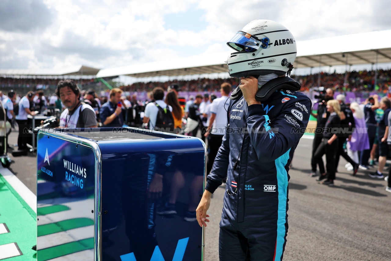 GP GRAN BRETAGNA, Alexander Albon (THA) Williams Racing on the grid.

09.07.2023. Formula 1 World Championship, Rd 11, British Grand Prix, Silverstone, England, Gara Day.

- www.xpbimages.com, EMail: requests@xpbimages.com © Copyright: Bearne / XPB Images