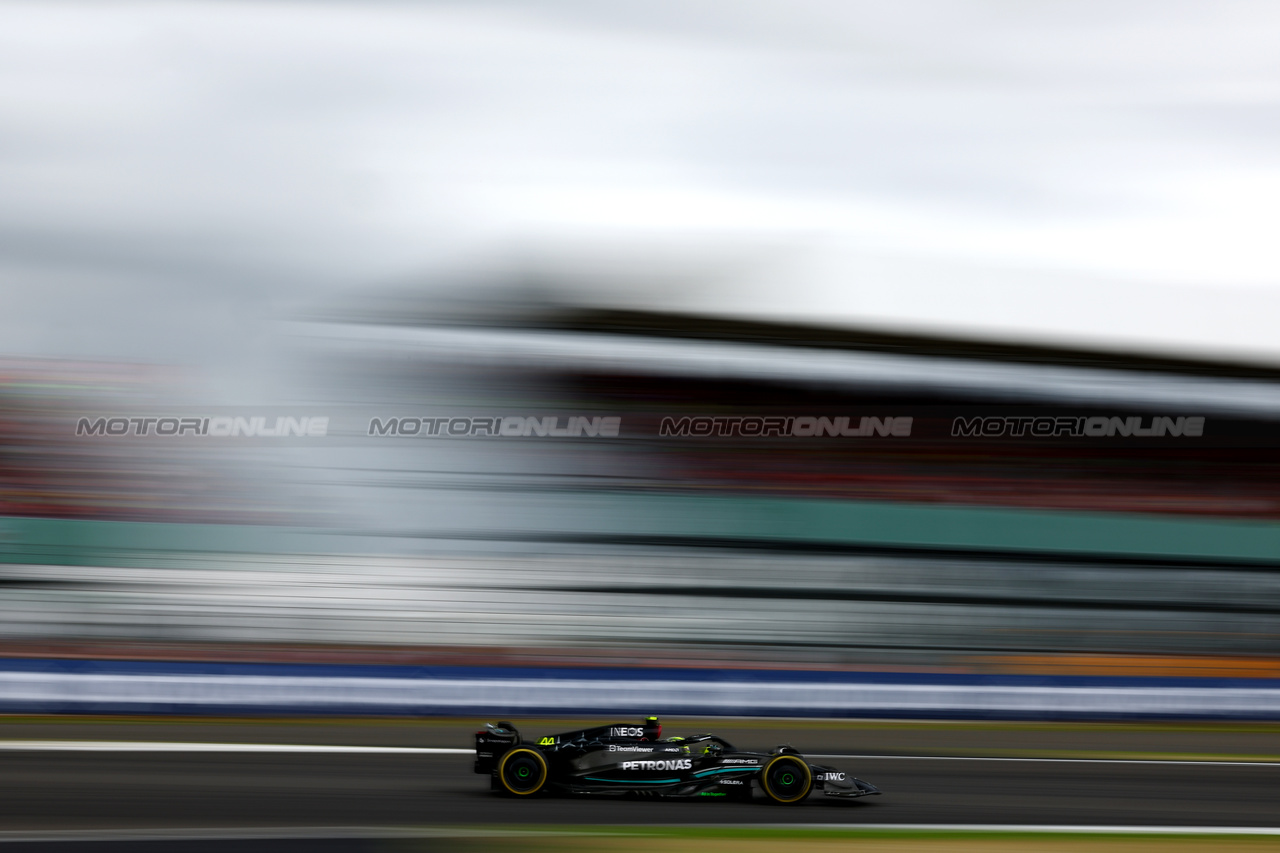 GP GRAN BRETAGNA, Lewis Hamilton (GBR) Mercedes AMG F1 W14.

09.07.2023. Formula 1 World Championship, Rd 11, British Grand Prix, Silverstone, England, Gara Day.

 - www.xpbimages.com, EMail: requests@xpbimages.com © Copyright: Coates / XPB Images