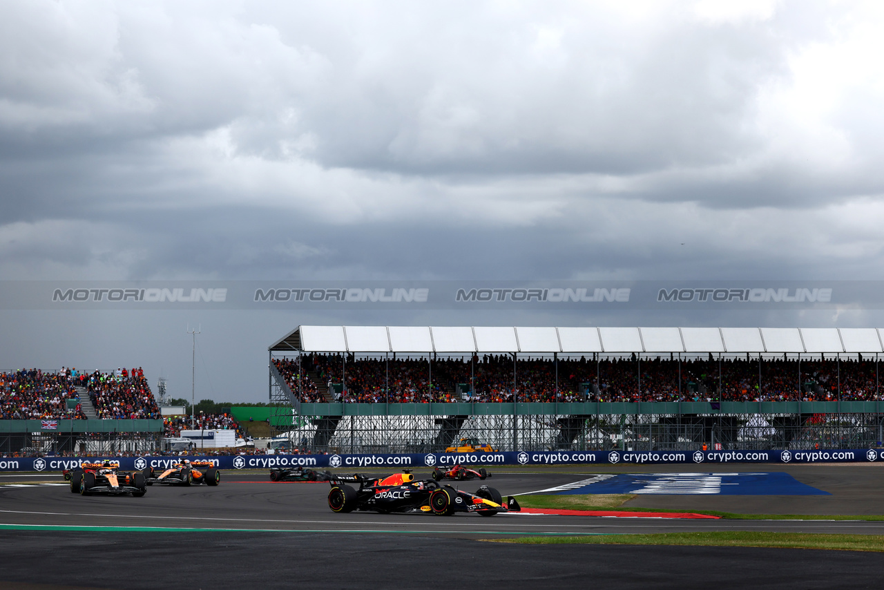 GP GRAN BRETAGNA, Max Verstappen (NLD) Red Bull Racing RB19.

09.07.2023. Formula 1 World Championship, Rd 11, British Grand Prix, Silverstone, England, Gara Day.

 - www.xpbimages.com, EMail: requests@xpbimages.com © Copyright: Coates / XPB Images