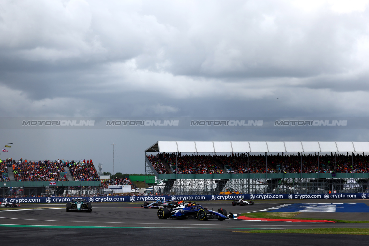 GP GRAN BRETAGNA, Alexander Albon (THA) Williams Racing FW45.

09.07.2023. Formula 1 World Championship, Rd 11, British Grand Prix, Silverstone, England, Gara Day.

 - www.xpbimages.com, EMail: requests@xpbimages.com © Copyright: Coates / XPB Images