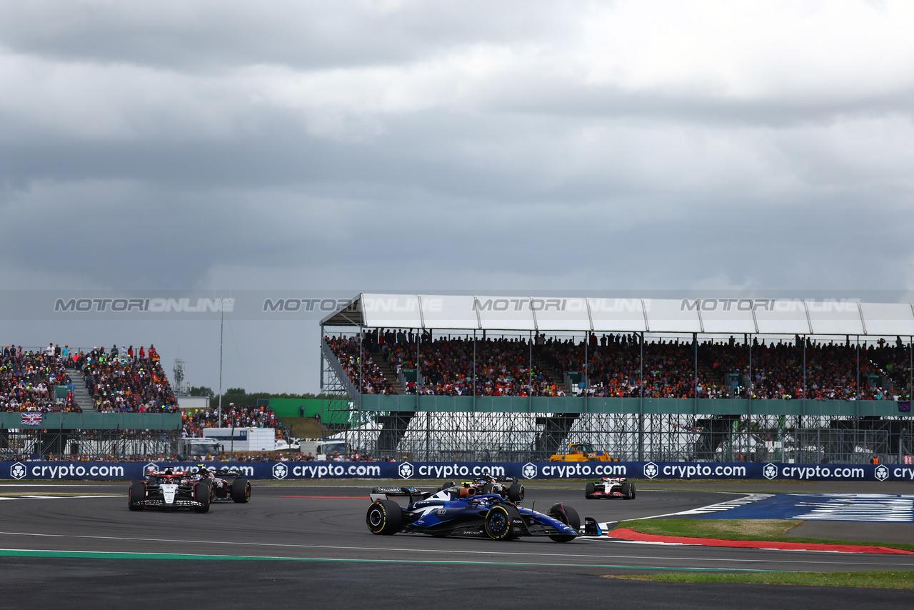 GP GRAN BRETAGNA, Logan Sargeant (USA) Williams Racing FW45.

09.07.2023. Formula 1 World Championship, Rd 11, British Grand Prix, Silverstone, England, Gara Day.

 - www.xpbimages.com, EMail: requests@xpbimages.com © Copyright: Coates / XPB Images