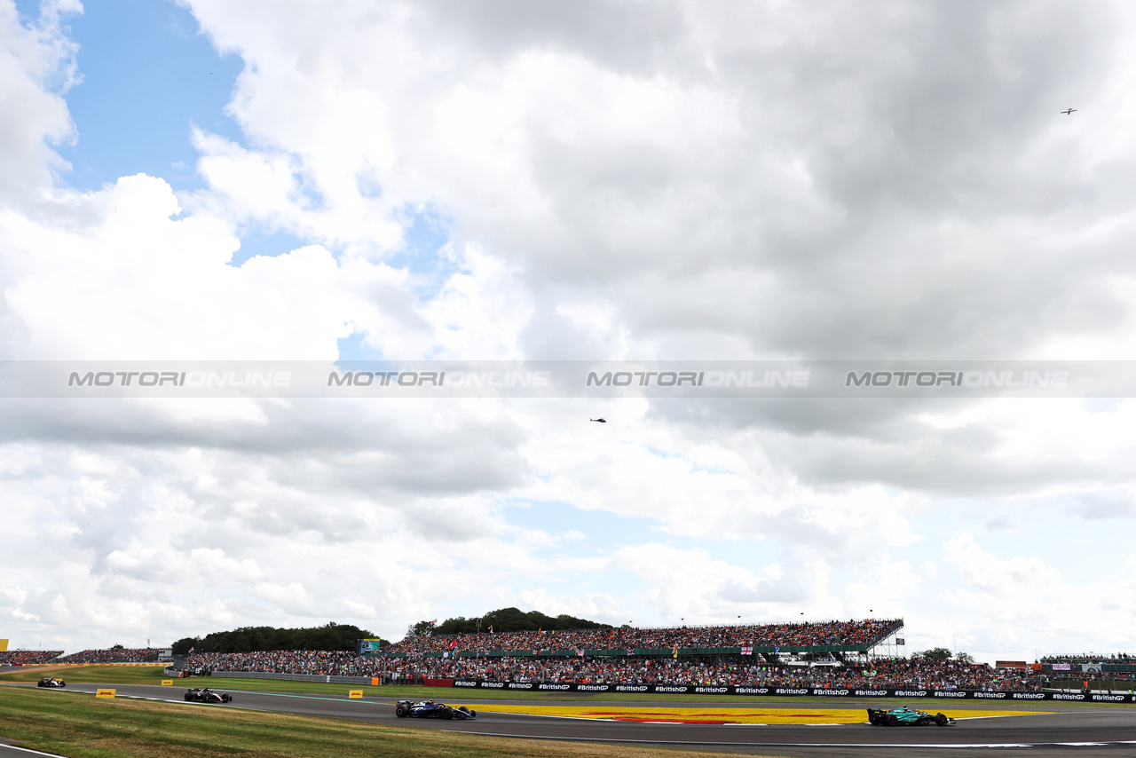 GP GRAN BRETAGNA, Fernando Alonso (ESP) Aston Martin F1 Team AMR23.

09.07.2023. Formula 1 World Championship, Rd 11, British Grand Prix, Silverstone, England, Gara Day.

- www.xpbimages.com, EMail: requests@xpbimages.com © Copyright: Staley / XPB Images