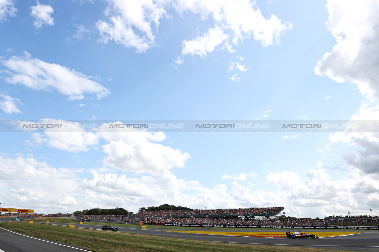 GP GRAN BRETAGNA, Oscar Piastri (AUS) McLaren MCL60.

09.07.2023. Formula 1 World Championship, Rd 11, British Grand Prix, Silverstone, England, Gara Day.

- www.xpbimages.com, EMail: requests@xpbimages.com © Copyright: Staley / XPB Images
