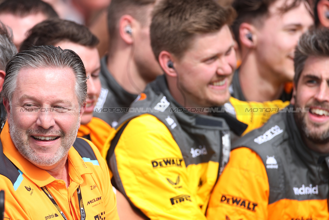 GP GRAN BRETAGNA, Zak Brown (USA) McLaren Executive Director in parc ferme.

09.07.2023. Formula 1 World Championship, Rd 11, British Grand Prix, Silverstone, England, Gara Day.

- www.xpbimages.com, EMail: requests@xpbimages.com © Copyright: Staley / XPB Images