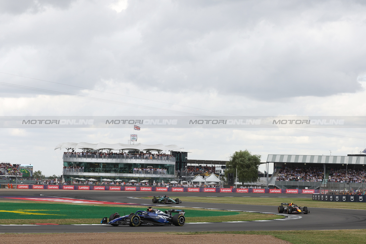 GP GRAN BRETAGNA, Alexander Albon (THA) Williams Racing FW45.

09.07.2023. Formula 1 World Championship, Rd 11, British Grand Prix, Silverstone, England, Gara Day.

- www.xpbimages.com, EMail: requests@xpbimages.com © Copyright: Bearne / XPB Images