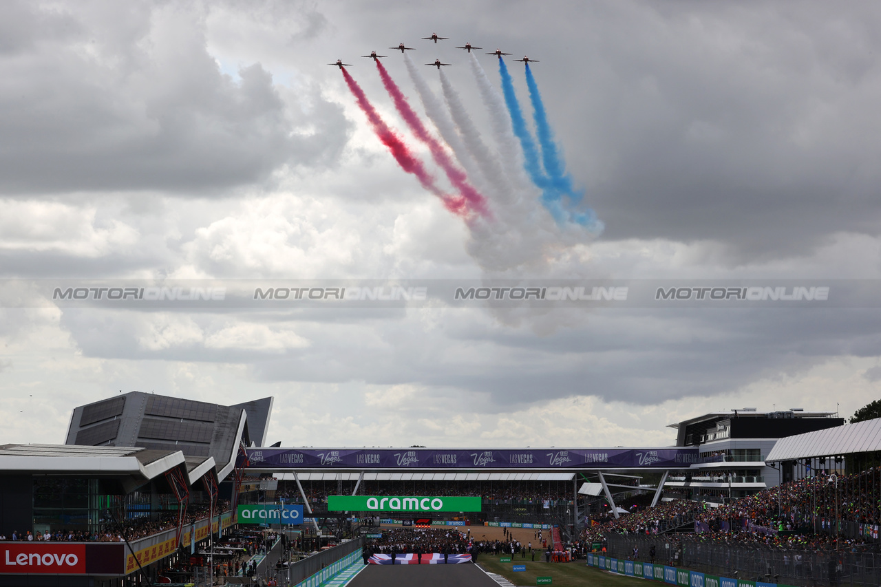 GP GRAN BRETAGNA, griglia Atmosfera - Red Arrows.

09.07.2023. Formula 1 World Championship, Rd 11, British Grand Prix, Silverstone, England, Gara Day.

- www.xpbimages.com, EMail: requests@xpbimages.com © Copyright: XPB Images