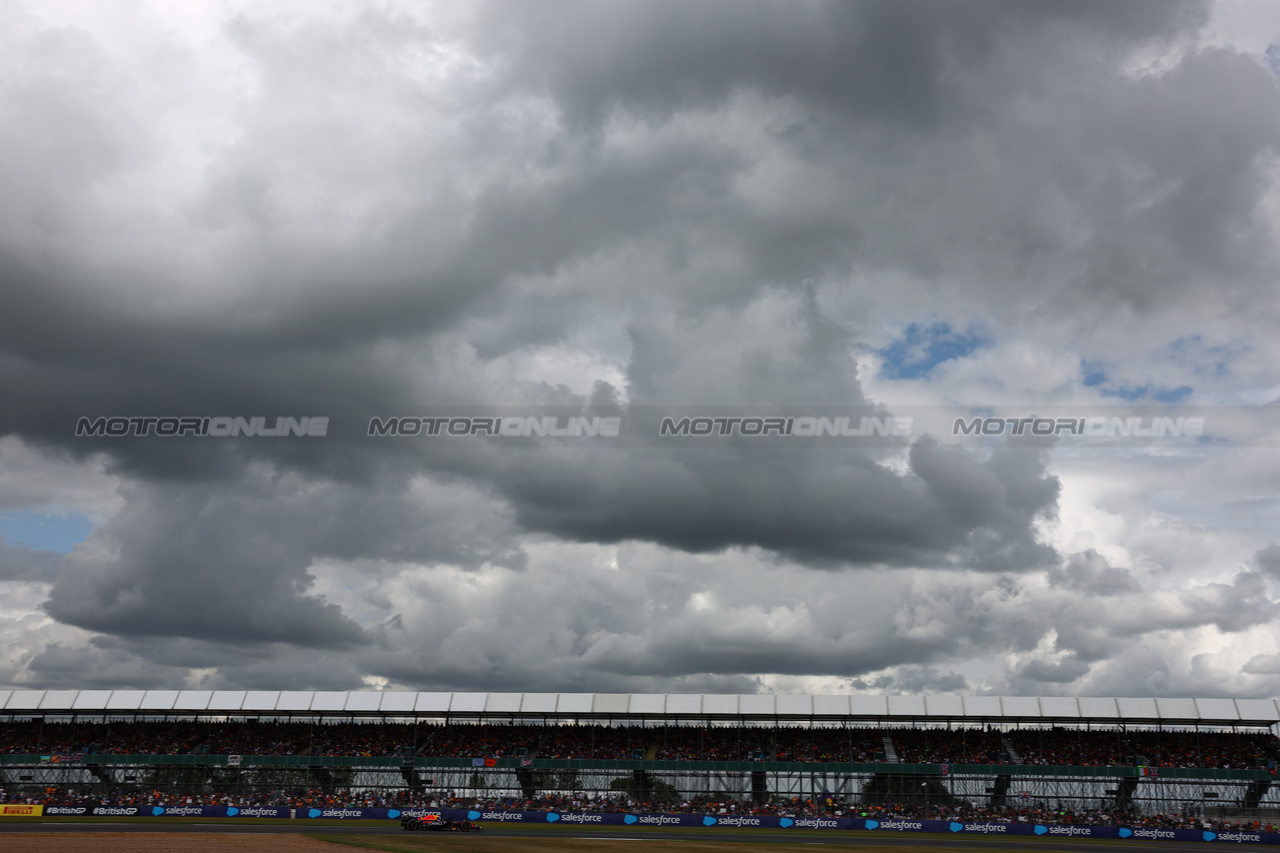 GP GRAN BRETAGNA, Max Verstappen (NLD) Red Bull Racing RB19.

09.07.2023. Formula 1 World Championship, Rd 11, British Grand Prix, Silverstone, England, Gara Day.

 - www.xpbimages.com, EMail: requests@xpbimages.com © Copyright: Coates / XPB Images