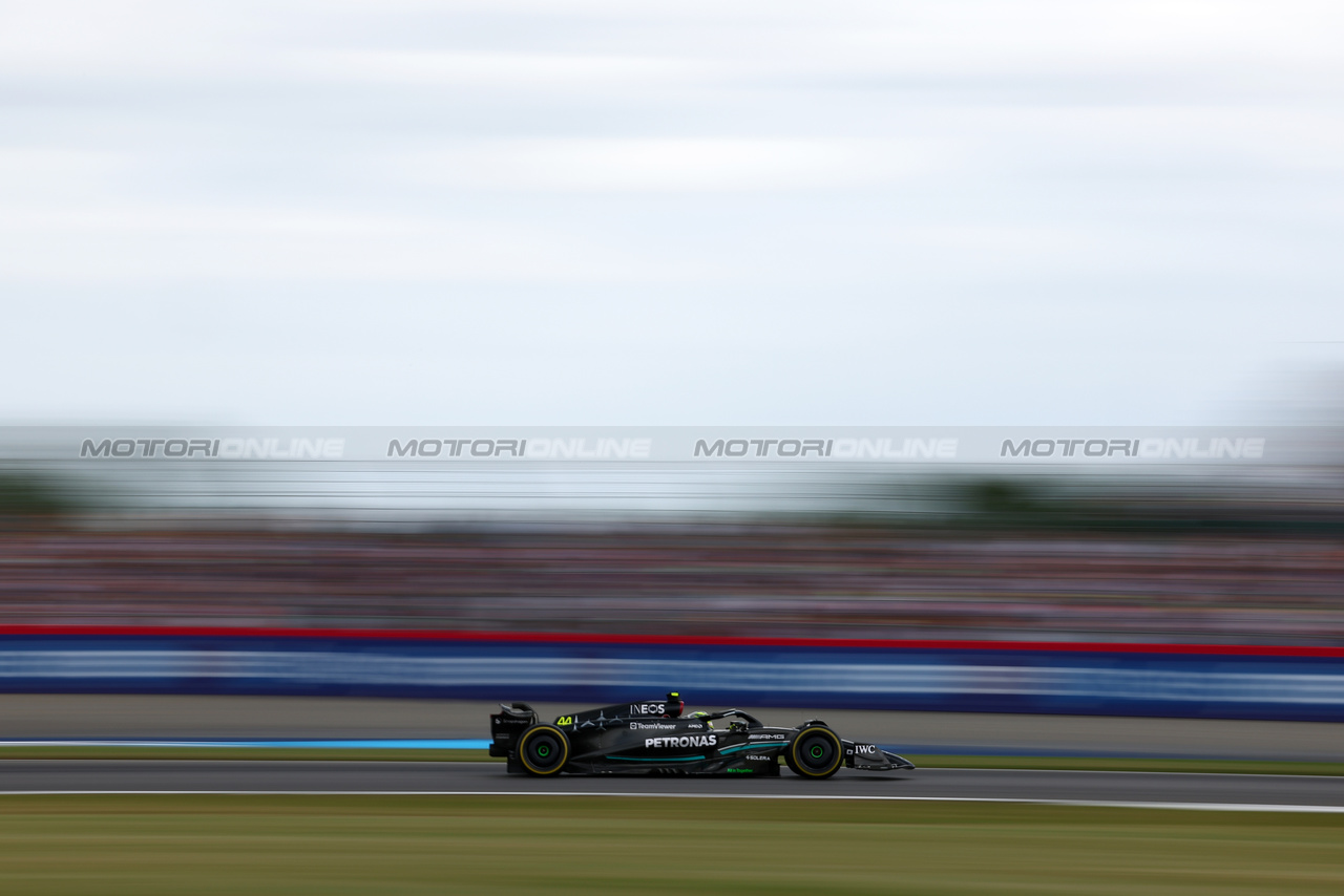 GP GRAN BRETAGNA, Lewis Hamilton (GBR) Mercedes AMG F1 W14.

09.07.2023. Formula 1 World Championship, Rd 11, British Grand Prix, Silverstone, England, Gara Day.

 - www.xpbimages.com, EMail: requests@xpbimages.com © Copyright: Coates / XPB Images