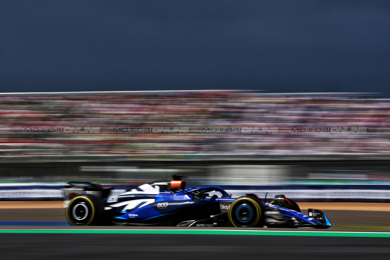 GP GRAN BRETAGNA, Alexander Albon (THA) Williams Racing FW45.

09.07.2023. Formula 1 World Championship, Rd 11, British Grand Prix, Silverstone, England, Gara Day.

 - www.xpbimages.com, EMail: requests@xpbimages.com © Copyright: Coates / XPB Images