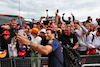 GP GRAN BRETAGNA, Daniel Ricciardo (AUS) Red Bull Racing Reserve e Third Driver with fans.
09.07.2023. Formula 1 World Championship, Rd 11, British Grand Prix, Silverstone, England, Gara Day.
 - www.xpbimages.com, EMail: requests@xpbimages.com © Copyright: Rew / XPB Images