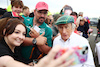 GP GRAN BRETAGNA, Jackie Stewart (GBR) with fans.
09.07.2023. Formula 1 World Championship, Rd 11, British Grand Prix, Silverstone, England, Gara Day.
 - www.xpbimages.com, EMail: requests@xpbimages.com © Copyright: Coates / XPB Images