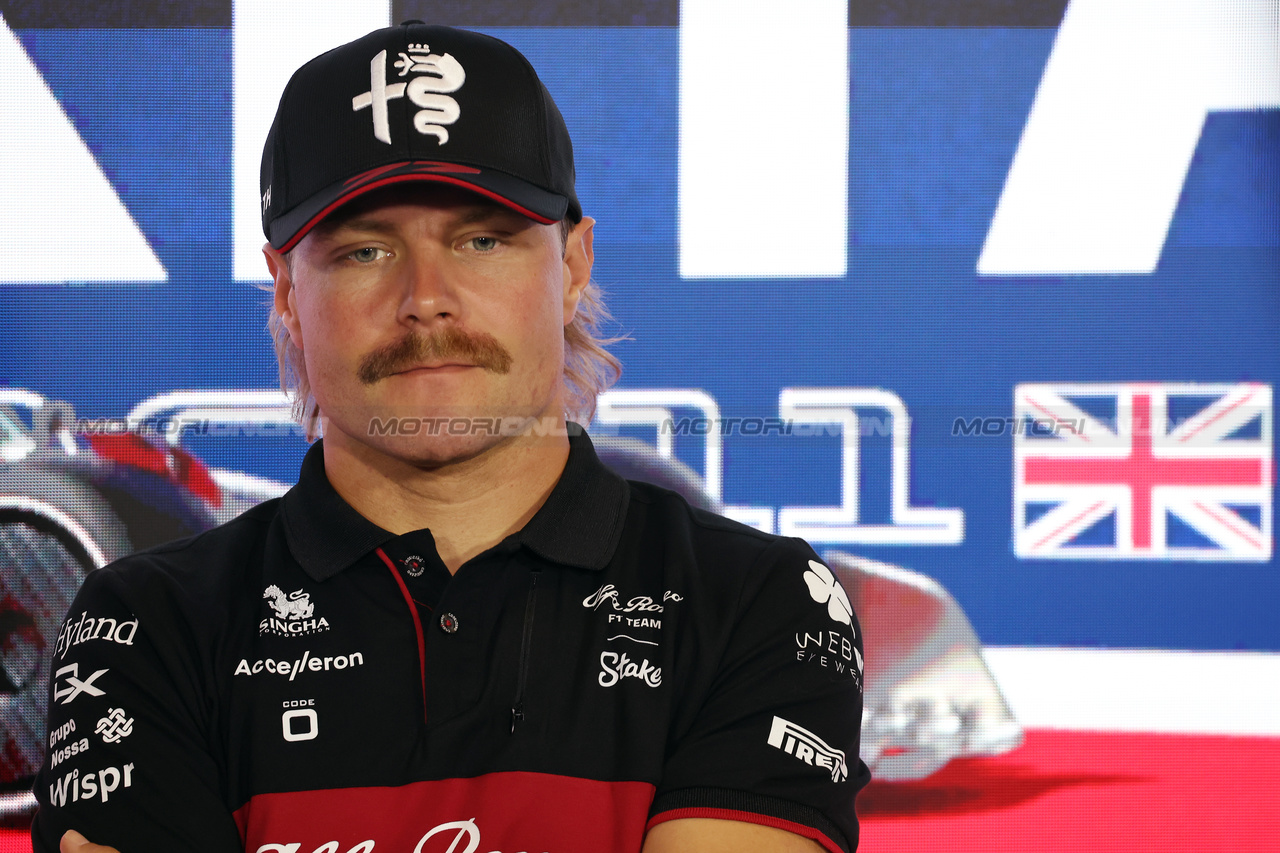 GP GRAN BRETAGNA, Valtteri Bottas (FIN) Alfa Romeo F1 Team in the FIA Press Conference.

06.07.2023. Formula 1 World Championship, Rd 11, British Grand Prix, Silverstone, England, Preparation Day.

- www.xpbimages.com, EMail: requests@xpbimages.com © Copyright: Bearne / XPB Images
